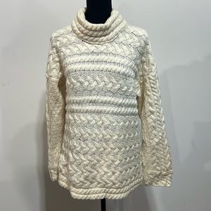 Stanoun Irish tradition sweater size L cream color merino 100%pure new wool